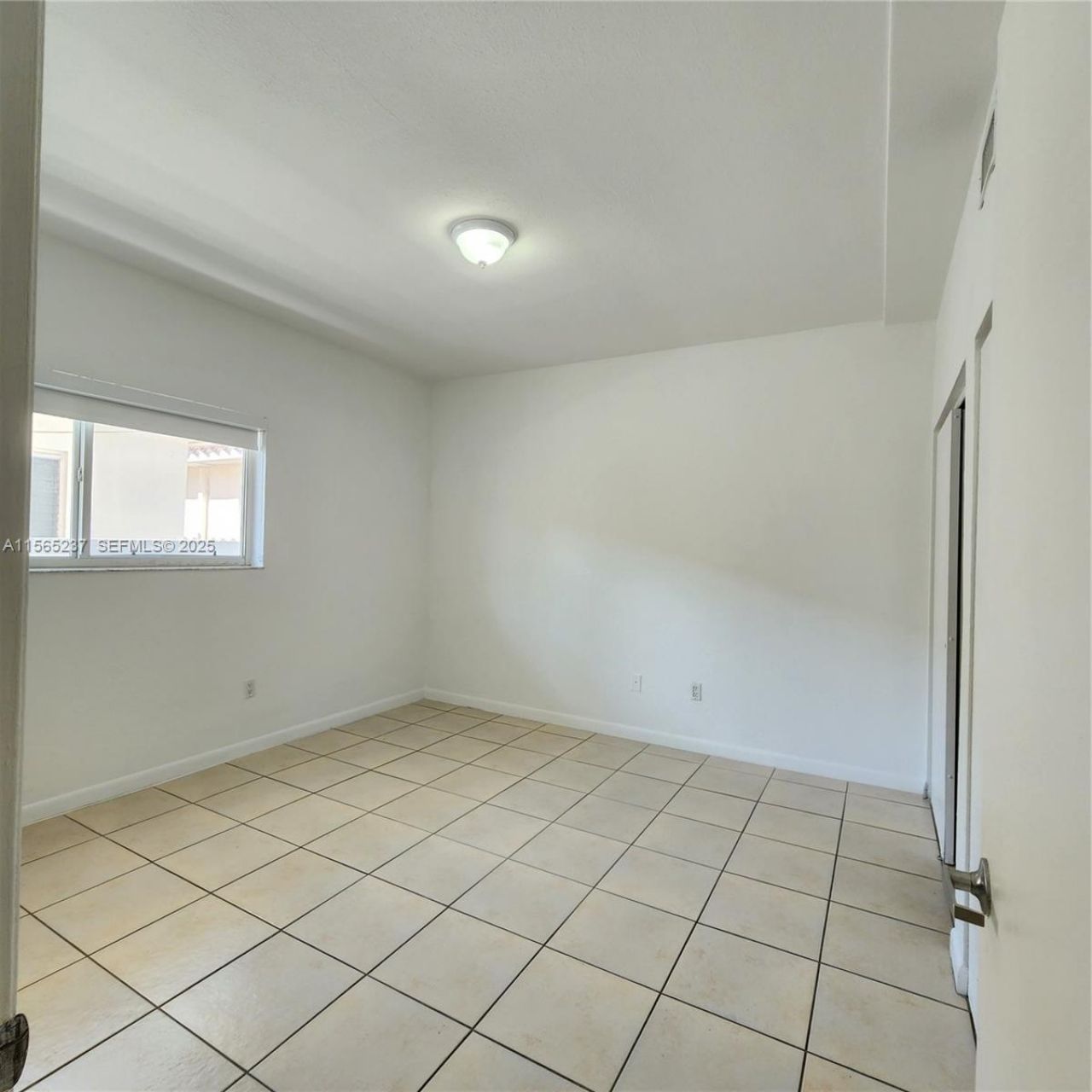 1185 Marseille Dr, Unit 209, Miami Beach, FL 33141 Photo
