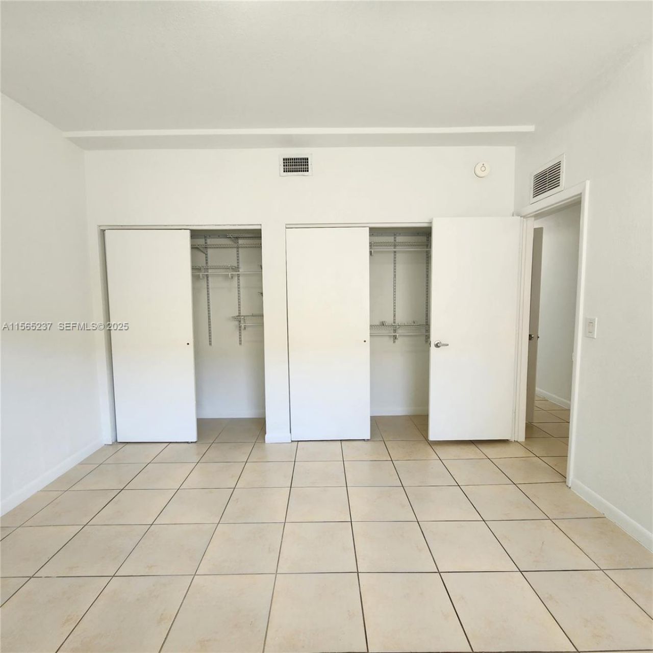 1185 Marseille Dr, Unit 209, Miami Beach, FL 33141 Photo