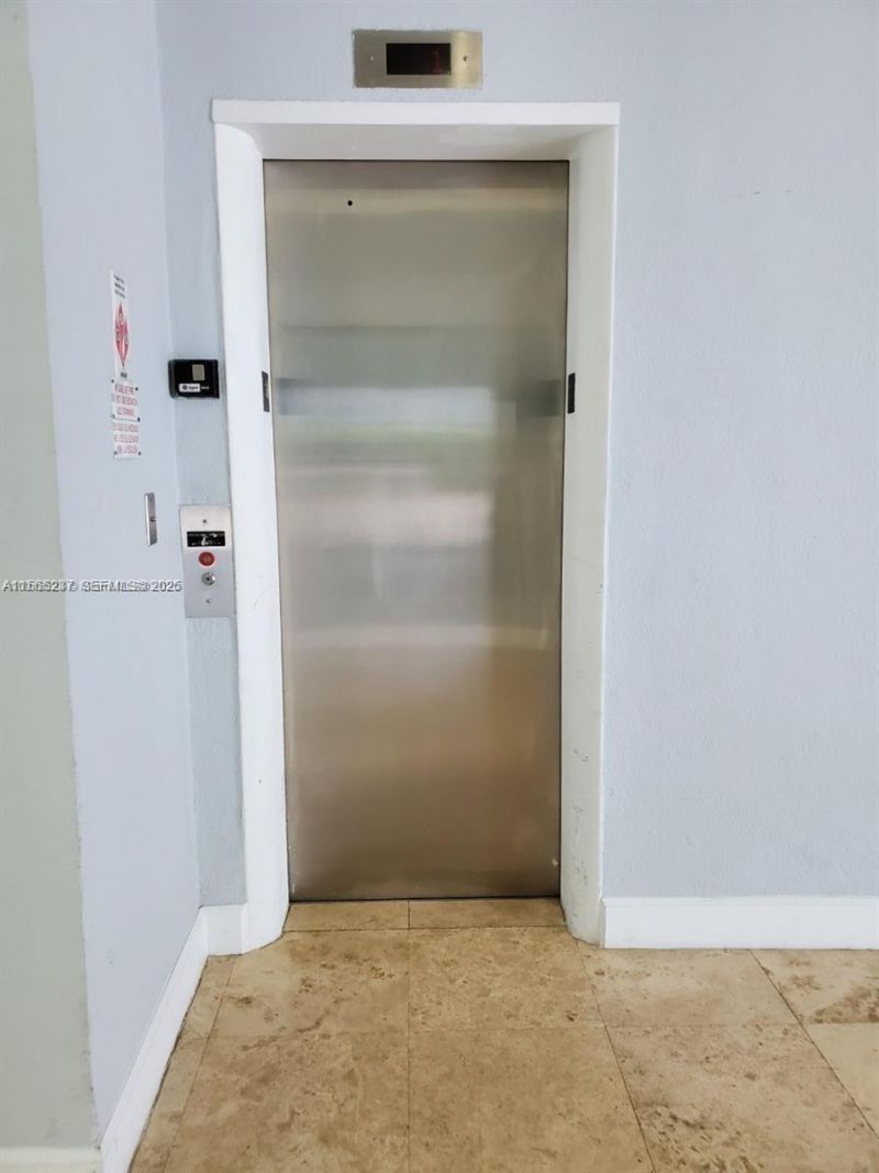 1185 Marseille Dr, Unit 209, Miami Beach, FL 33141 Photo