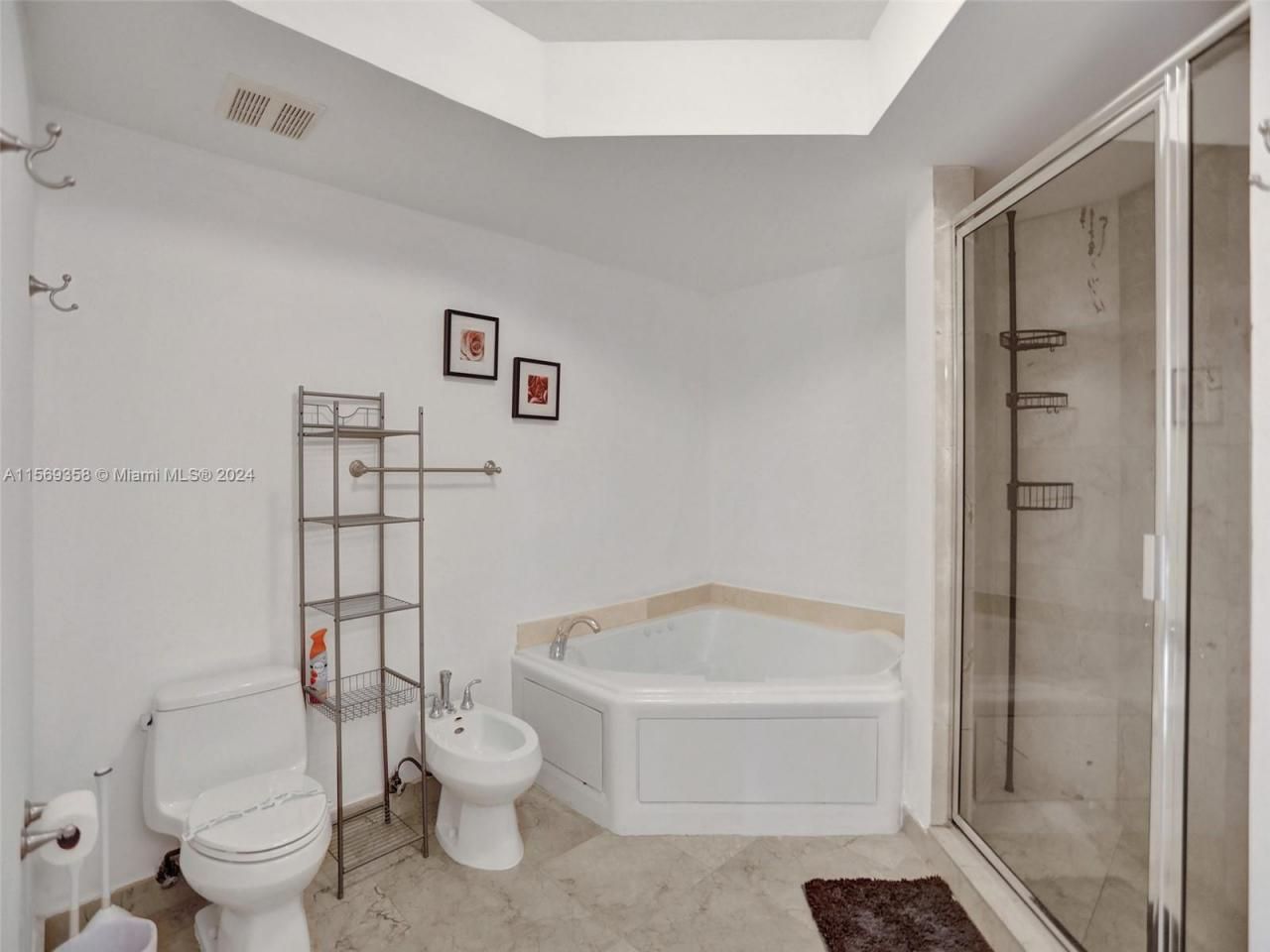 17555 Atlantic Blvd, Unit 1101, Sunny Isles Beach, FL 33160 Photo