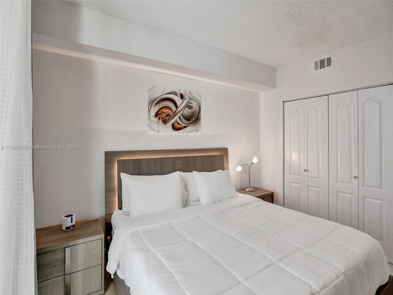 17555 Atlantic Blvd, Unit 1101, Sunny Isles Beach, FL 33160 Photo