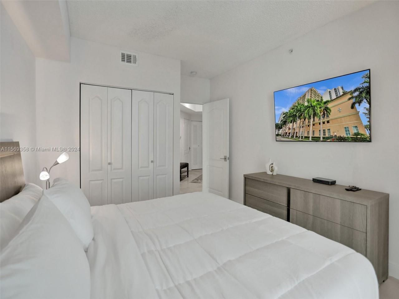 17555 Atlantic Blvd, Unit 1101, Sunny Isles Beach, FL 33160 Photo