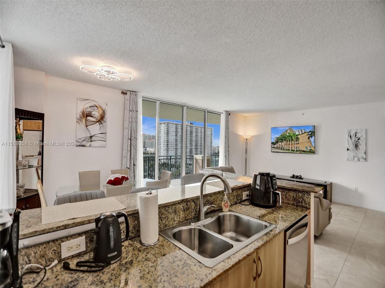17555 Atlantic Blvd, Unit 1101, Sunny Isles Beach, FL 33160 Photo