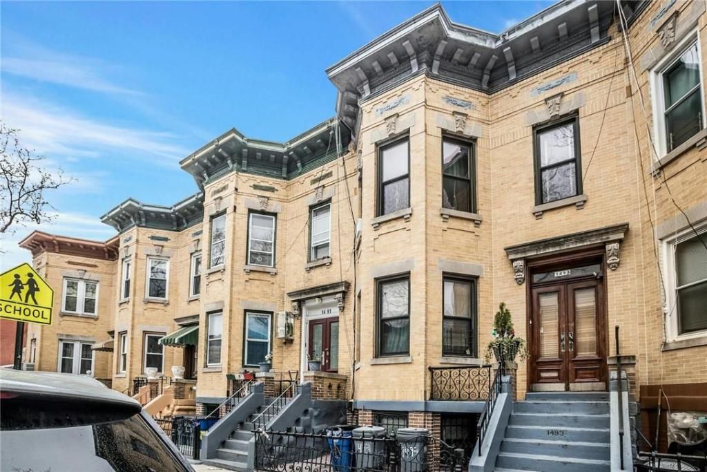 1493 Putnam Avenue, Brooklyn, NY 11237 Main Photo