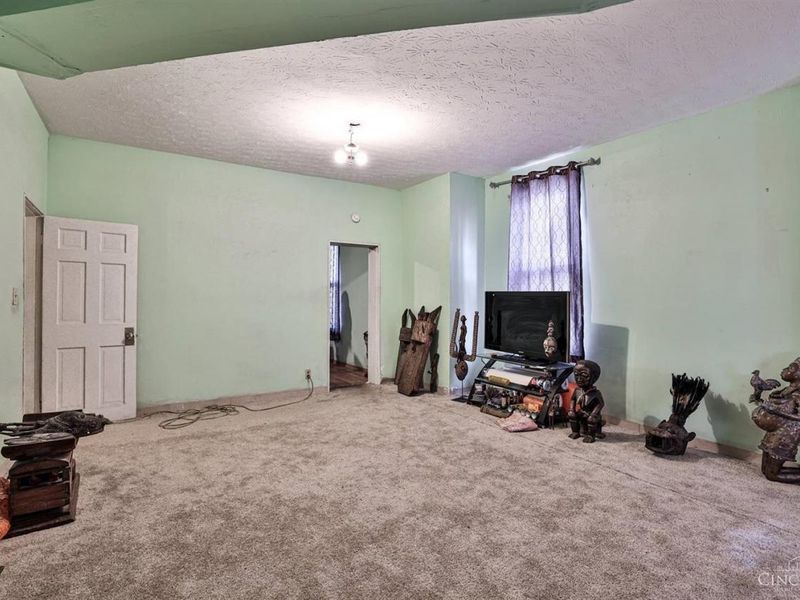 5720 Madison Road, Cincinnati, OH 45227 Photo 4