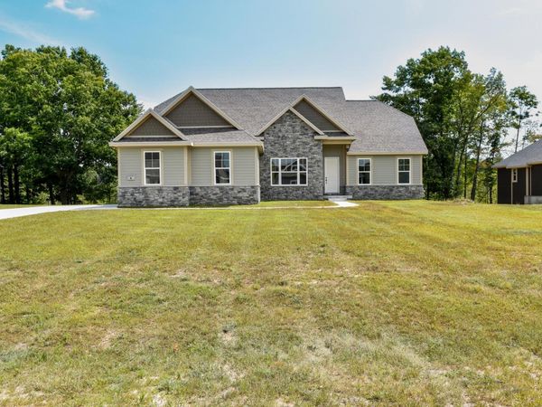 11290 Killarney Drive Drive, Stanwood, MI 49346