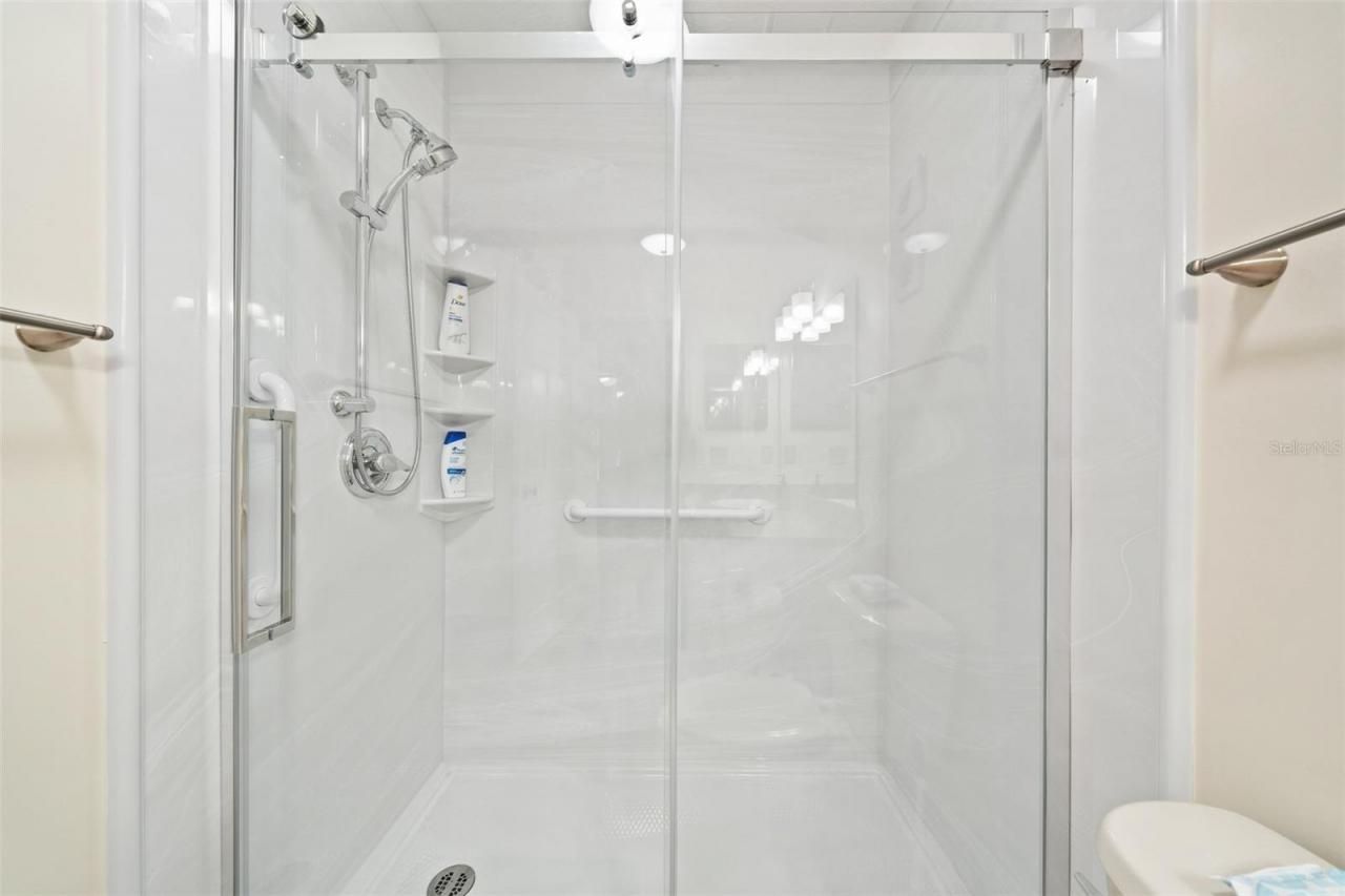 653 Timber Pond Drive, Brandon, FL 33510 Photo