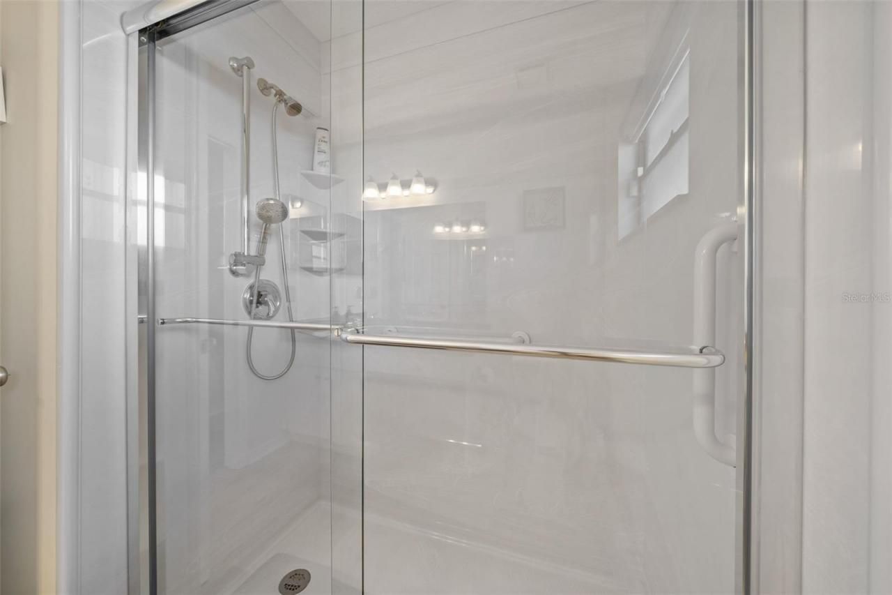 653 Timber Pond Drive, Brandon, FL 33510 Photo