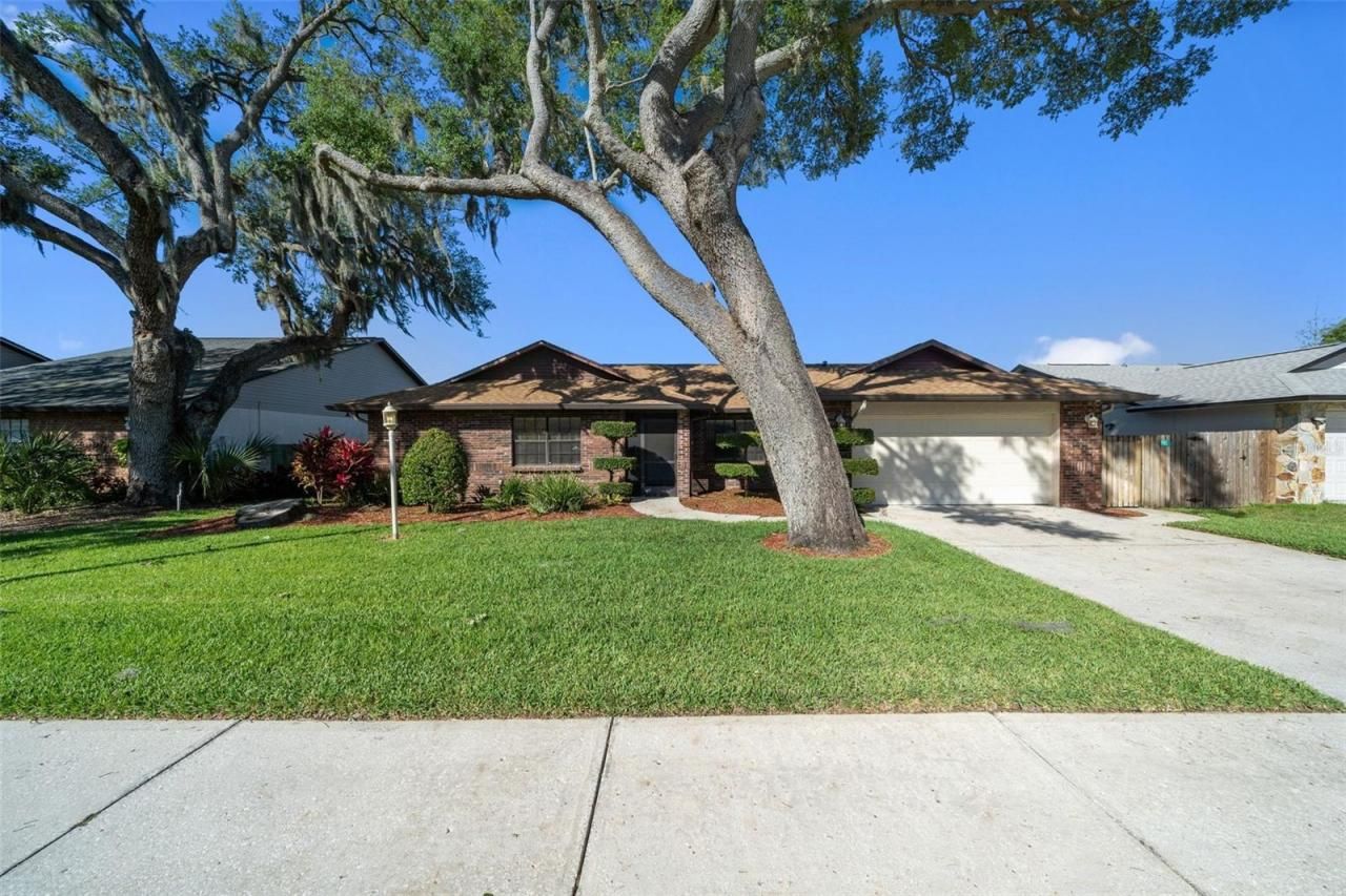 653 Timber Pond Drive, Brandon, FL 33510 Photo