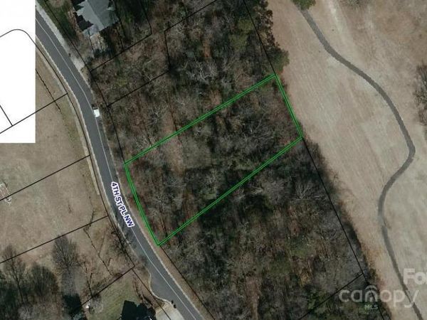 1834 4th Street Place NW, Hickory, NC 28601