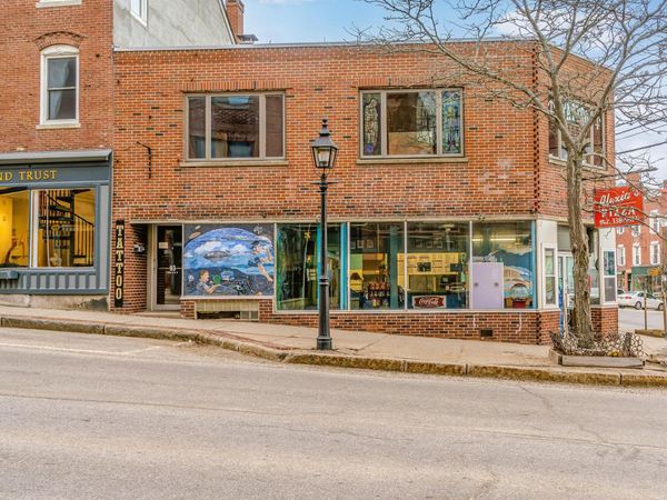 93 Main Street, Belfast, ME 04915