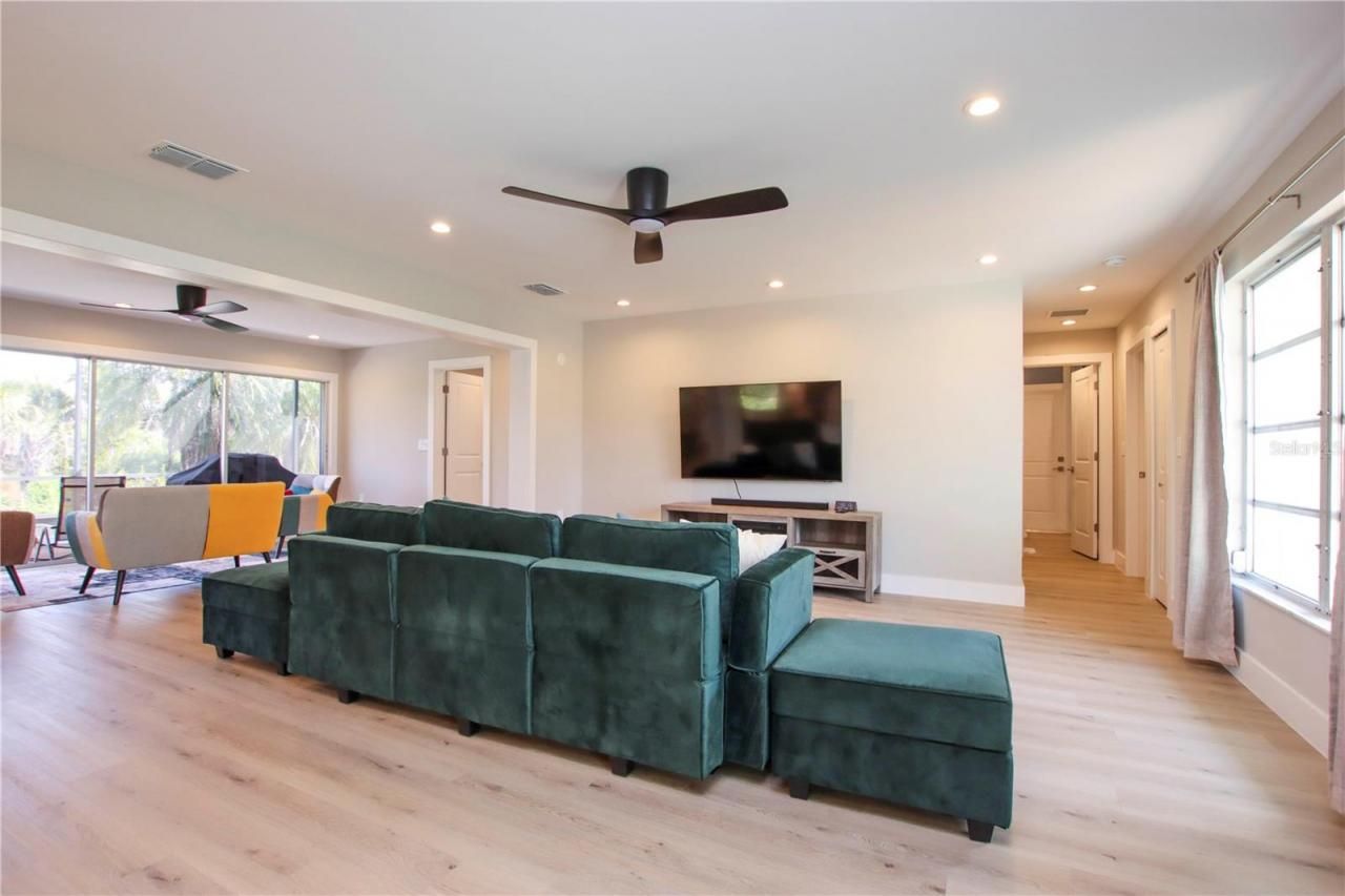 1057 Blue Heron Drive, Sanibel, FL 33957 Photo