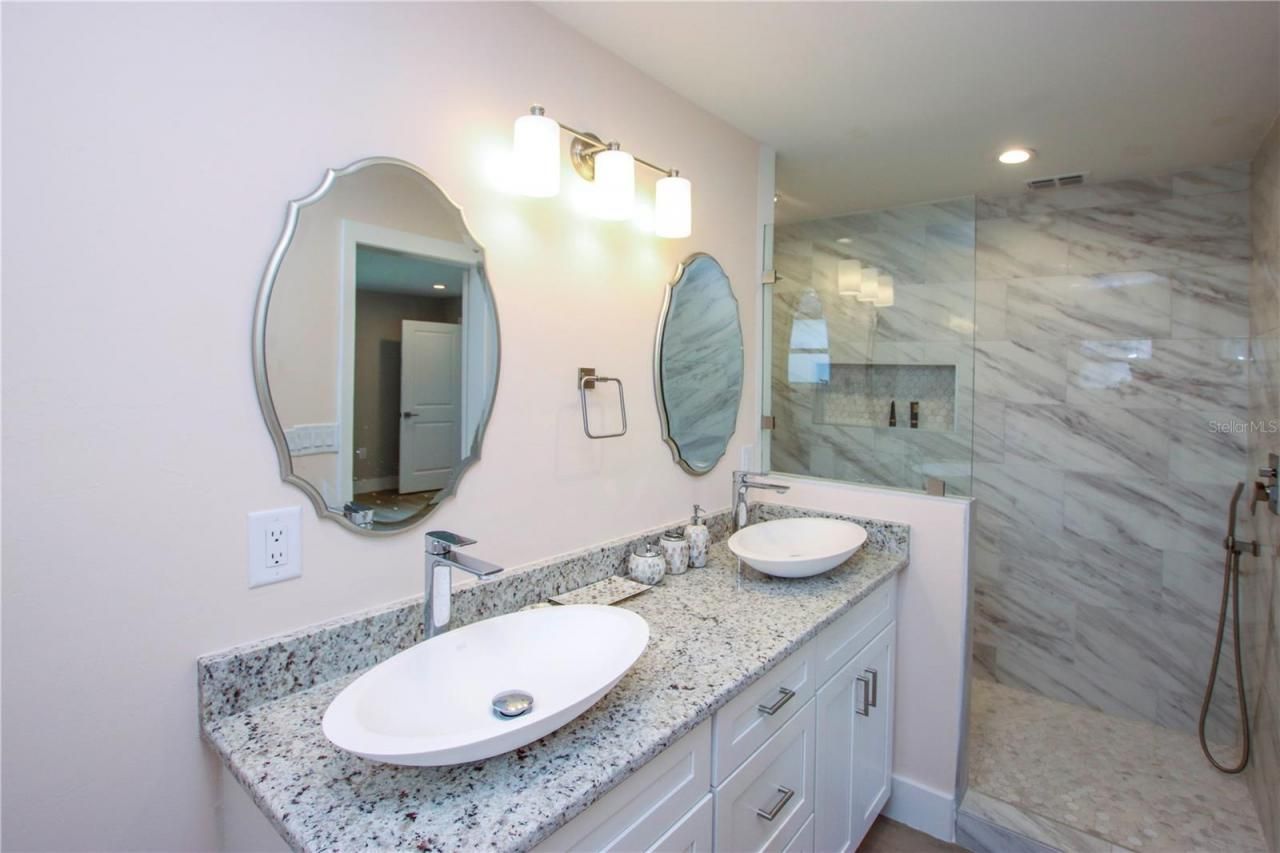 1057 Blue Heron Drive, Sanibel, FL 33957 Photo