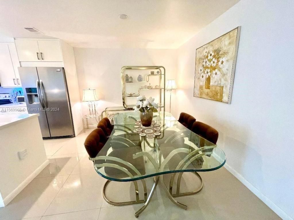 580 Egret Dr, Unit 308, Hallandale Beach, FL 33009 Photo