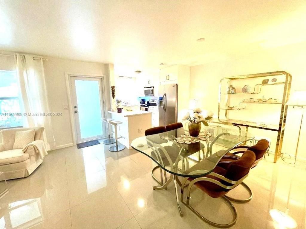 580 Egret Dr, Unit 308, Hallandale Beach, FL 33009 Photo