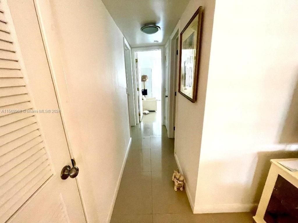 580 Egret Dr, Unit 308, Hallandale Beach, FL 33009 Photo