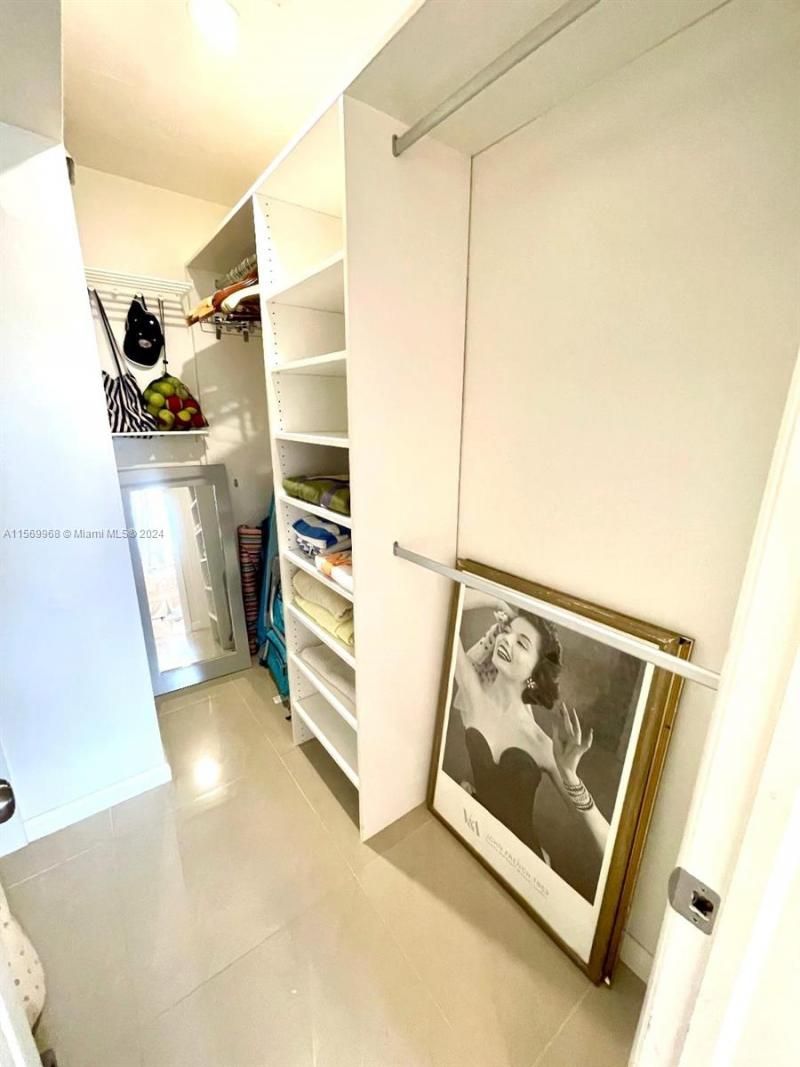 580 Egret Dr, Unit 308, Hallandale Beach, FL 33009 Photo