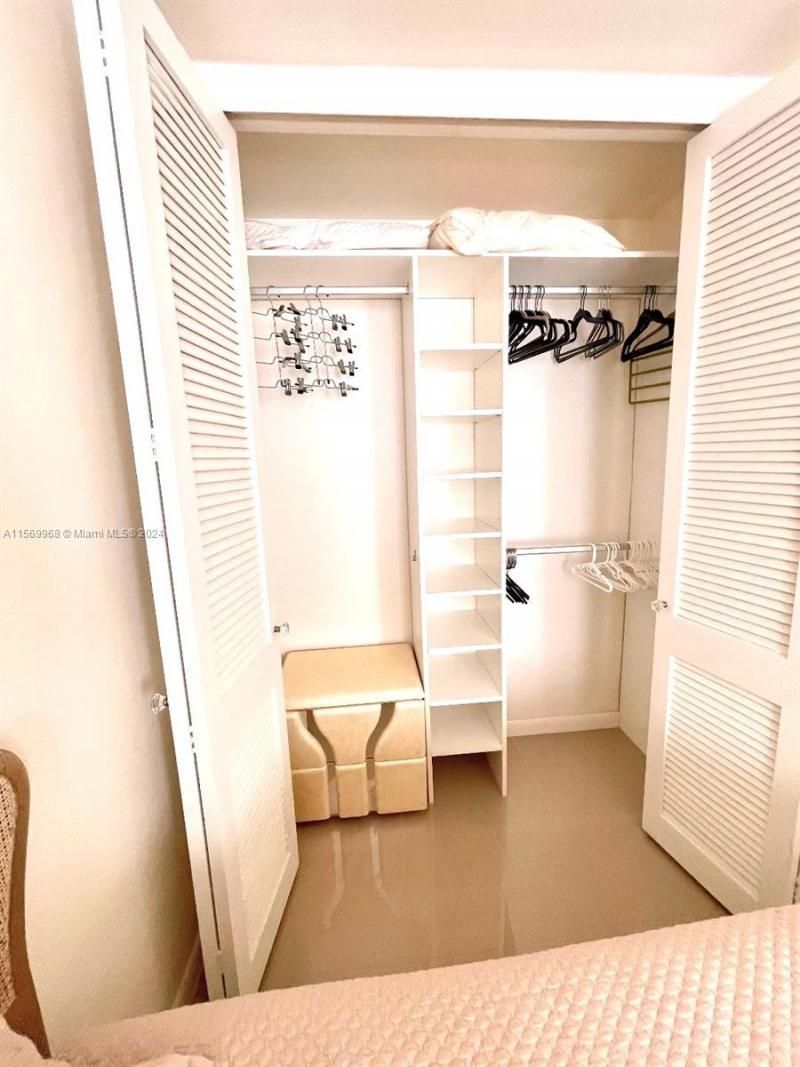 580 Egret Dr, Unit 308, Hallandale Beach, FL 33009 Photo
