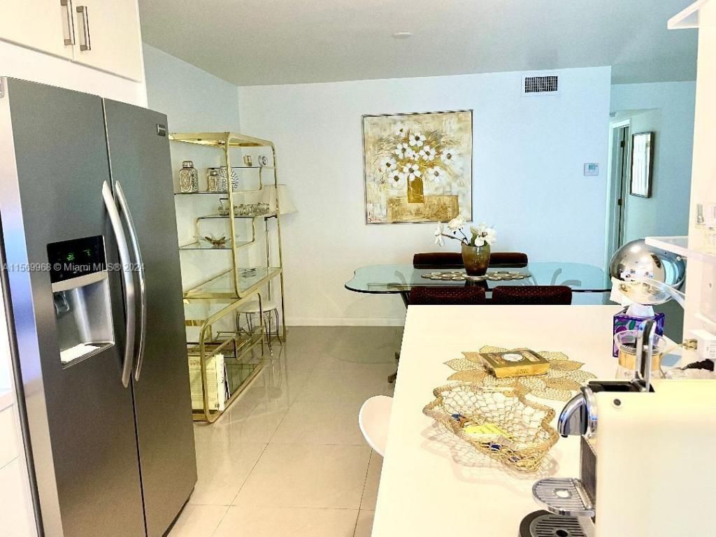 580 Egret Dr, Unit 308, Hallandale Beach, FL 33009 Photo