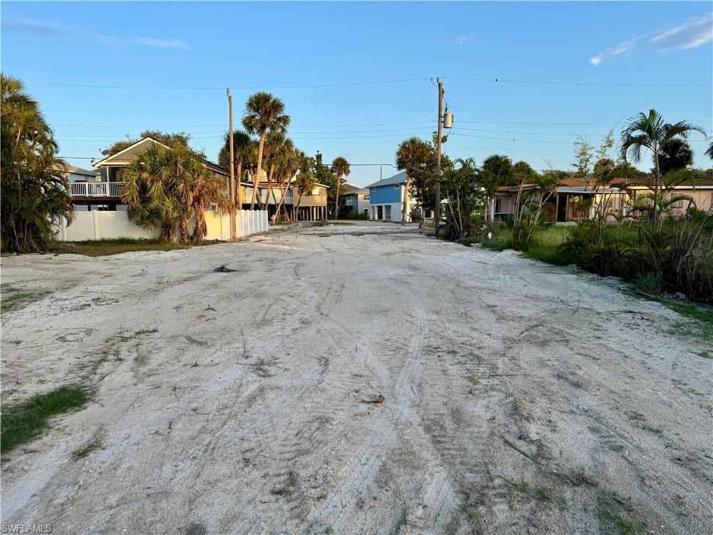 123-125 Washington Ave, Fort Myers Beach, FL 33931 Photo