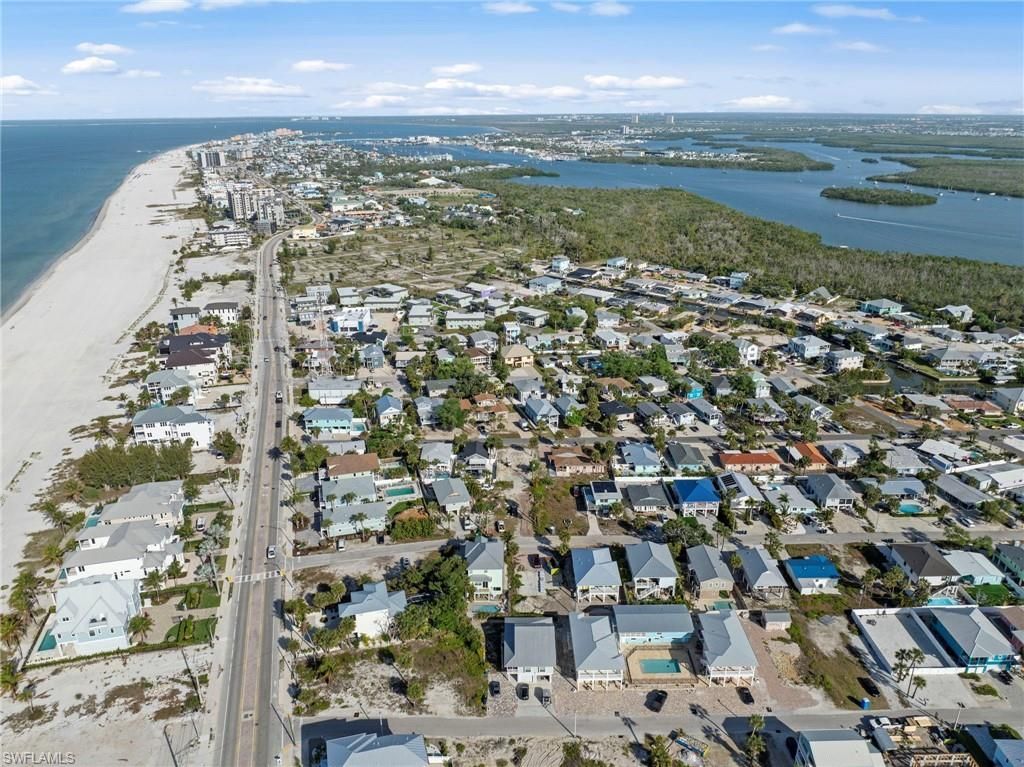 123-125 Washington Ave, Fort Myers Beach, FL 33931 Photo
