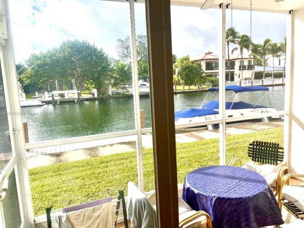 465 Paradise Isle Blvd, Unit 101, Hallandale Beach, FL 33009 Photo