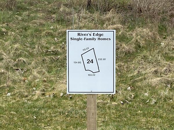 3376 Rivers Edge Drive, St. Joseph, MI 49085