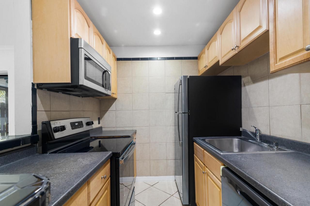 7 Crossing Circle, Unit C, Boynton Beach, FL 33435 Photo