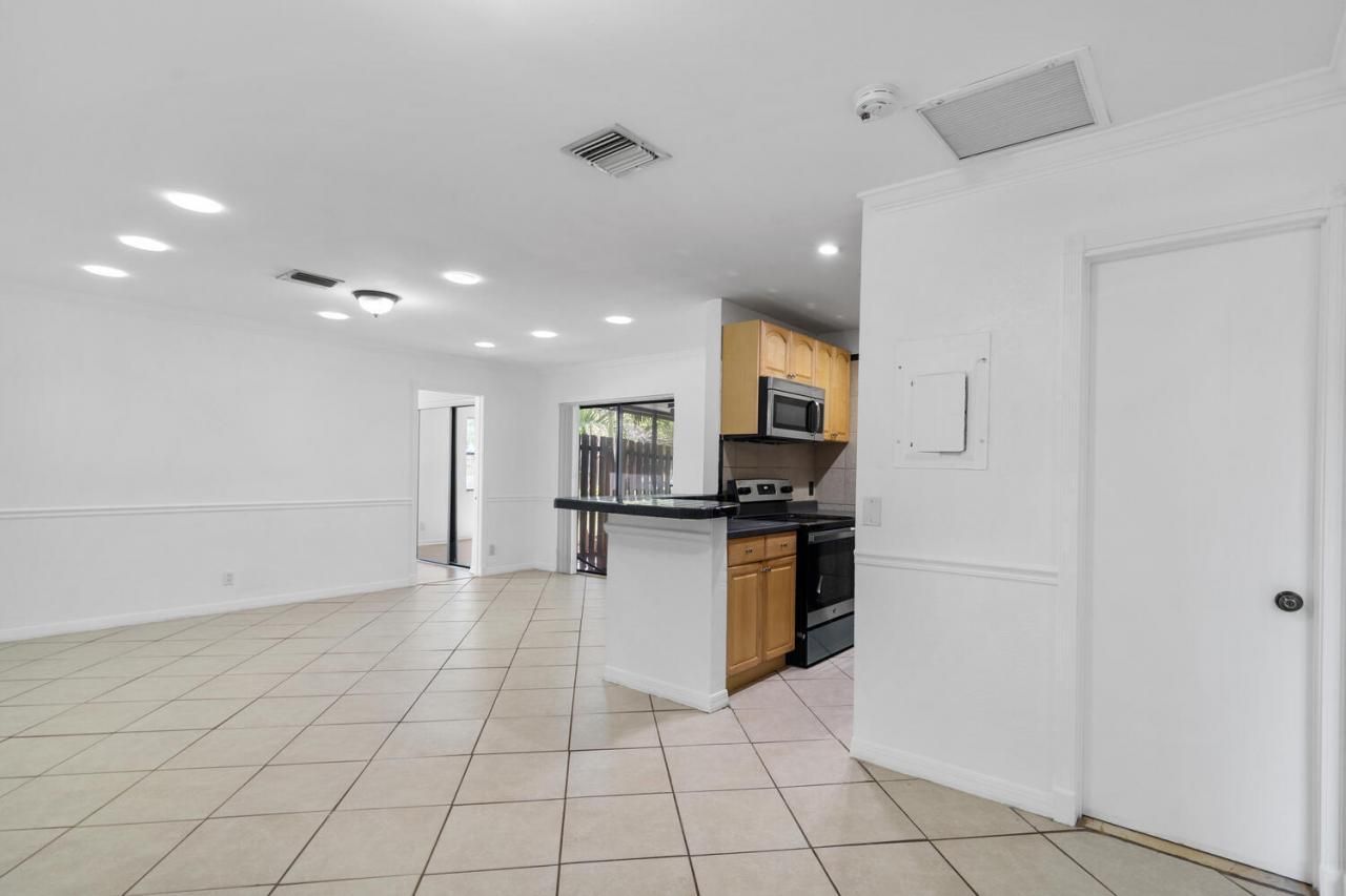 7 Crossing Circle, Unit C, Boynton Beach, FL 33435 Photo