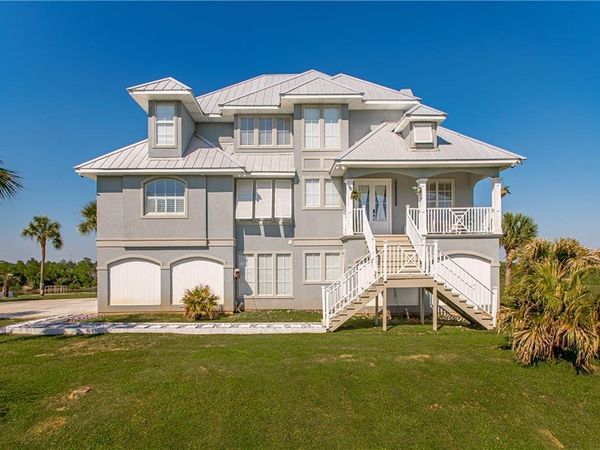 401 S CHENIER Drive, Madisonville, LA 70447