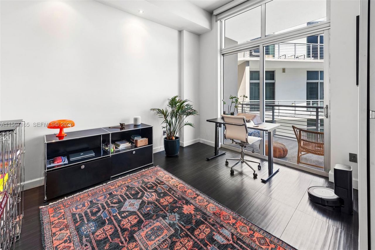 2001 Meridian Ave, Unit 517, Miami Beach, FL 33139 Photo