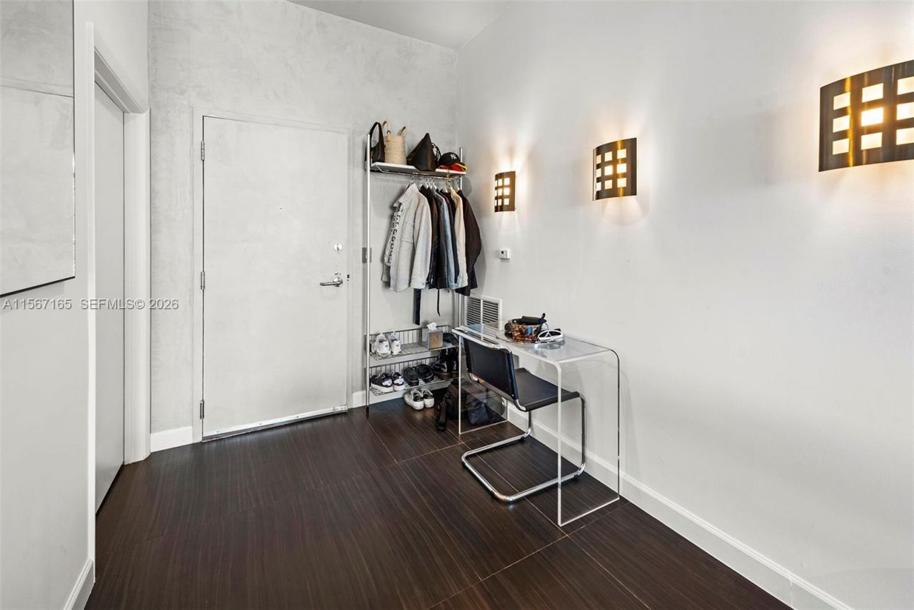 2001 Meridian Ave, Unit 517, Miami Beach, FL 33139 Photo