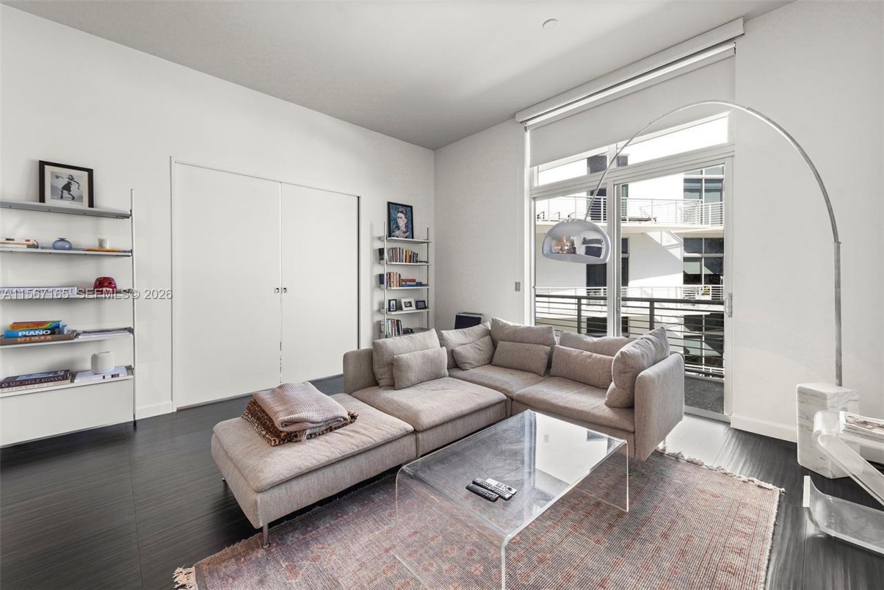 2001 Meridian Ave, Unit 517, Miami Beach, FL 33139 Photo