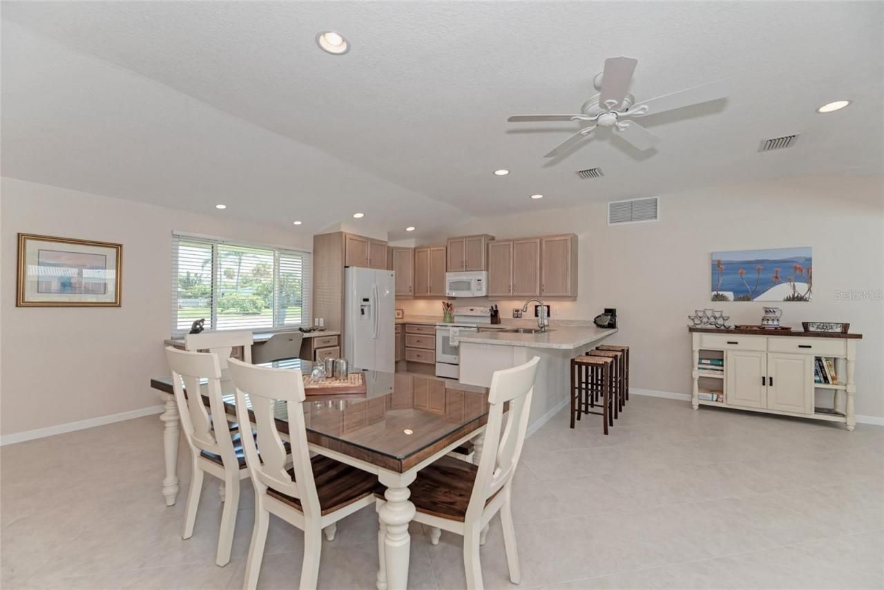 5577 Contento Drive, Sarasota, FL 34242 Photo