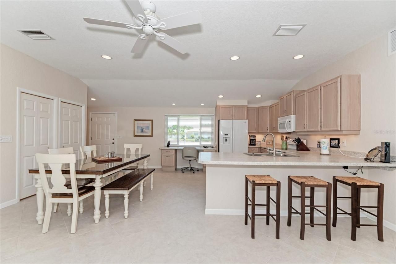 5577 Contento Drive, Sarasota, FL 34242 Photo