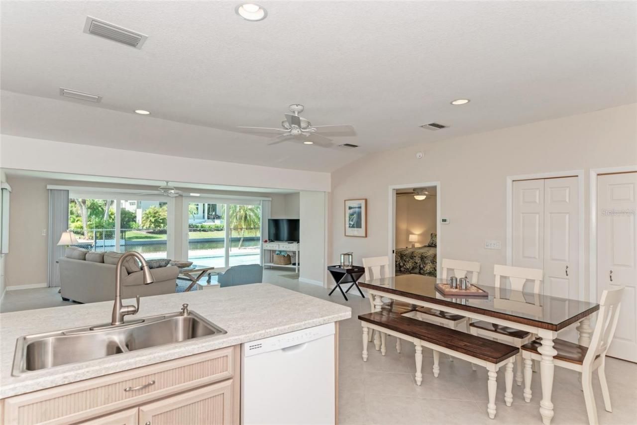 5577 Contento Drive, Sarasota, FL 34242 Photo
