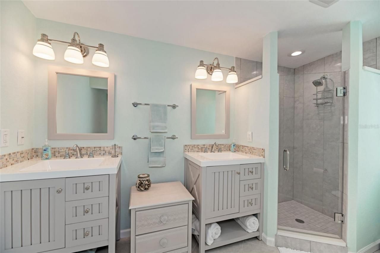 5577 Contento Drive, Sarasota, FL 34242 Photo