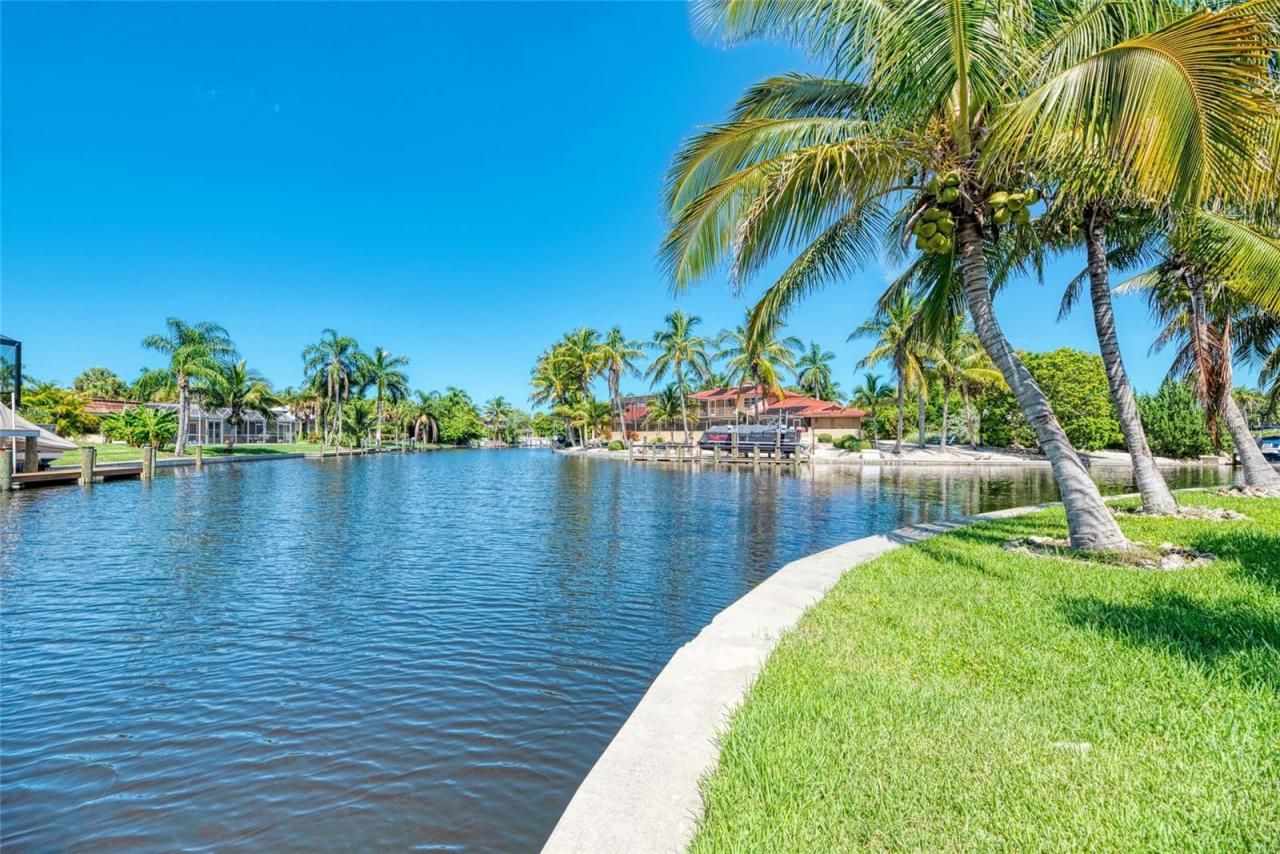 5577 Contento Drive, Sarasota, FL 34242 Photo