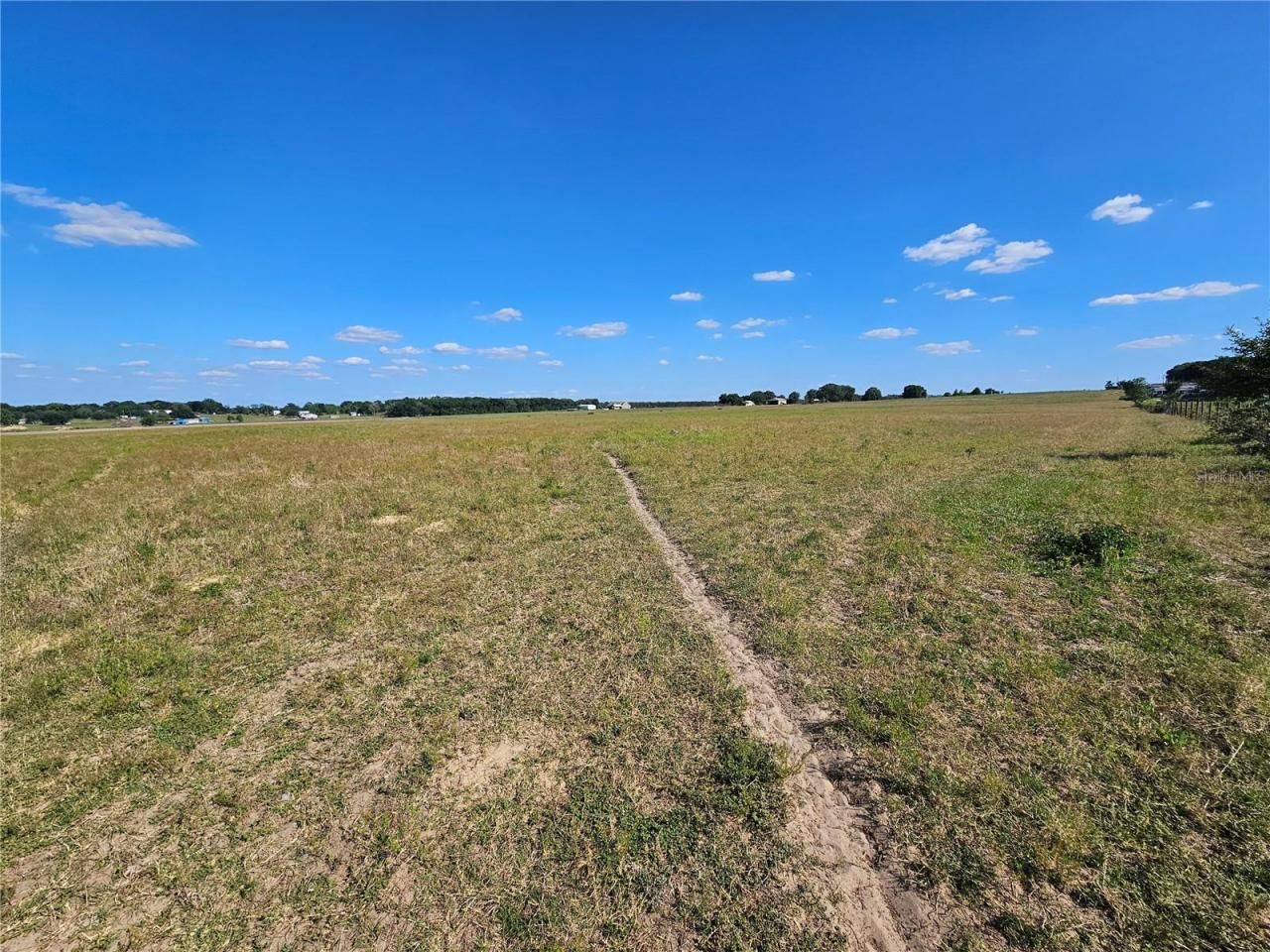 38646 Clinton Avenue, Dade City, FL 33525 Photo