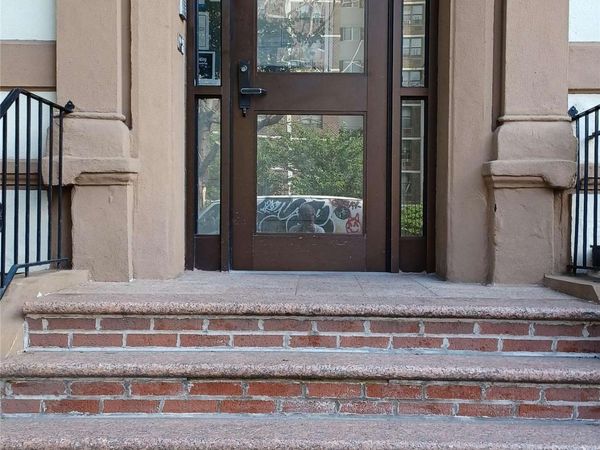 108 W 114th Street, Unit 2B, New York (Manhattan), NY 10026