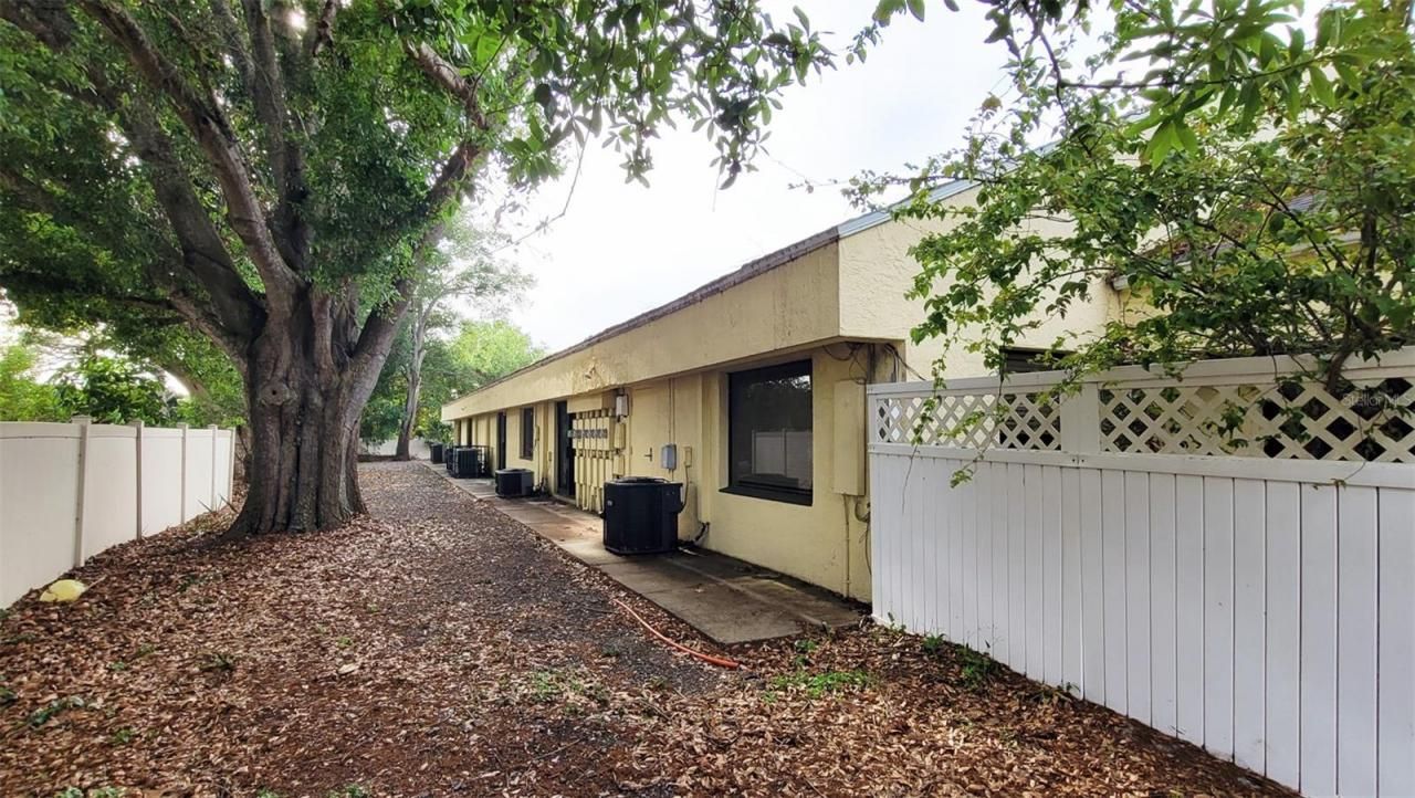 8588 Starkey Road, Seminole, FL 33777 Photo