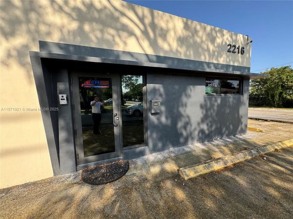2216 N 20th Ave, Hollywood, FL 33020