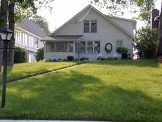 FOR RENT- 880 West Shore Drive