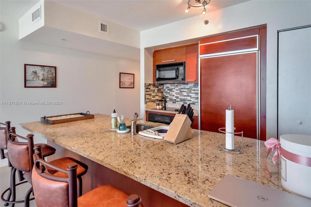 1830 S Ocean Dr, Unit 4709, Hallandale Beach, FL 33009 Photo