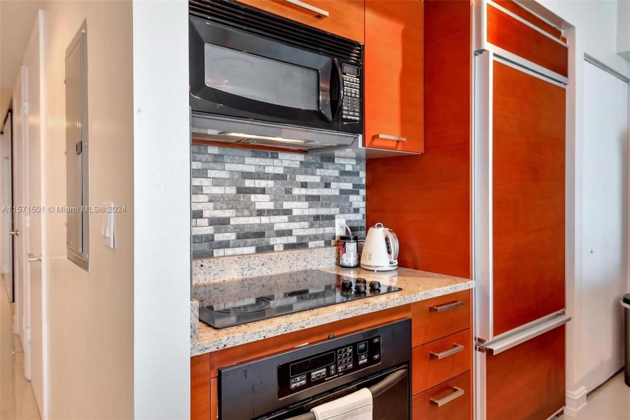 1830 S Ocean Dr, Unit 4709, Hallandale Beach, FL 33009 Photo