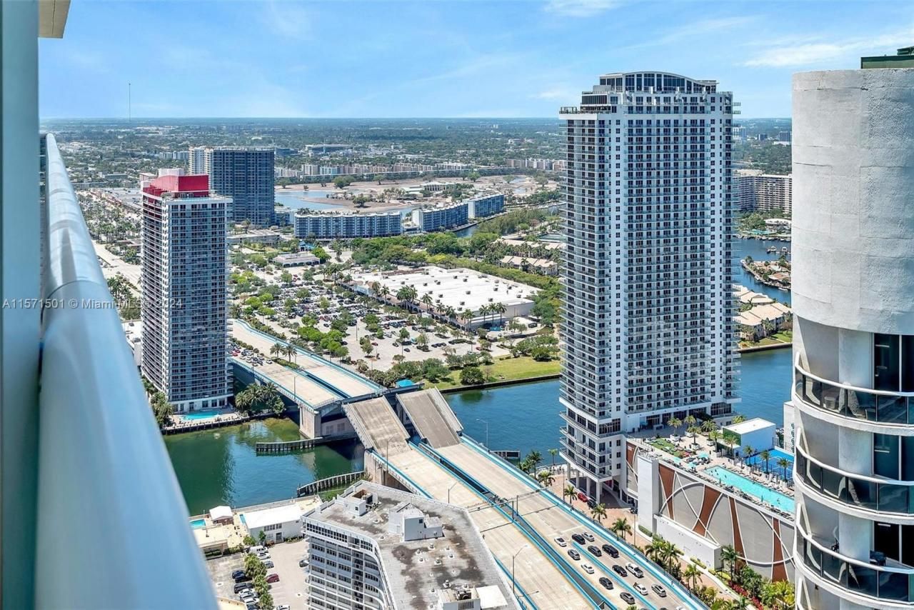 1830 S Ocean Dr, Unit 4709, Hallandale Beach, FL 33009 Photo