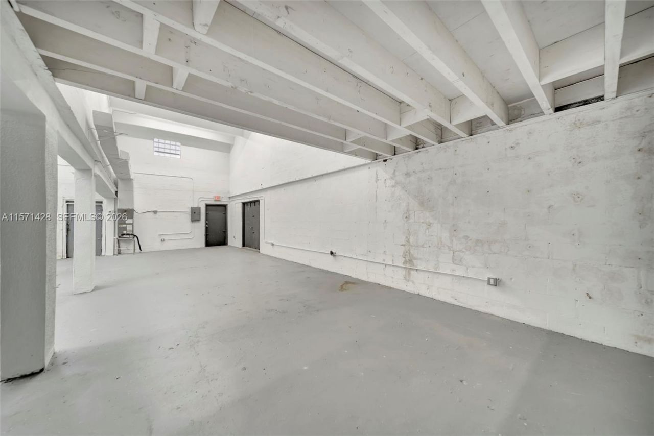 67 NW 166th St, Miami, FL 33169 Photo