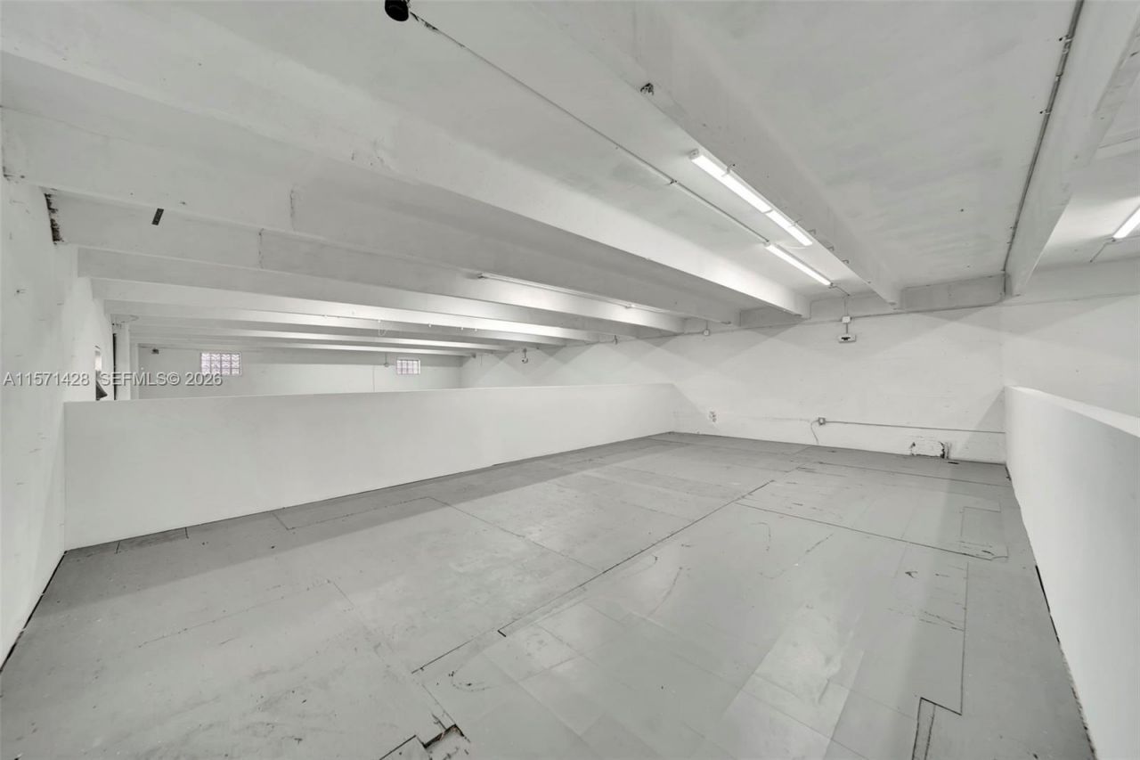 67 NW 166th St, Miami, FL 33169 Photo