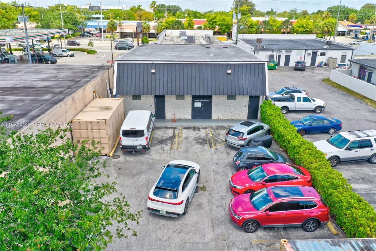 67 NW 166th St, Miami, FL 33169 Photo