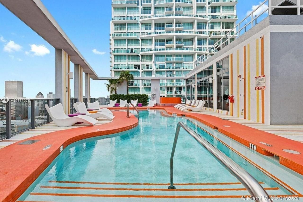 31 SE 6th Street, Unit 602, Miami, FL 33131 Main Photo